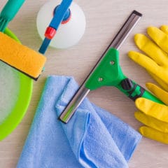 Nechať umývanie okien na profesionálov sa oplatí, Výškové umývanie, impregnácia okien a výkladov . Práce vo výškách Bratislava