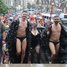 Je Bůh homosexuál? Účast Boha na průvodu Prague Pride zaskočila církev i celou křesťanskou veřejnost