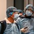 Čína versus koronavirus: Stát začal zabírat soukromé nemocnice, hotely i byty, zabavil i roušky