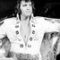 80 tisíc truchlících na pohřbu: Infarkt si před 45 lety Elvis Presley uhnal barbituráty